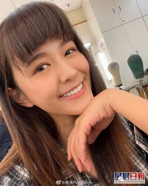 27歲江嘉敏演廿歲角色被網民圍攻!髮型顯面圓都鬧埋