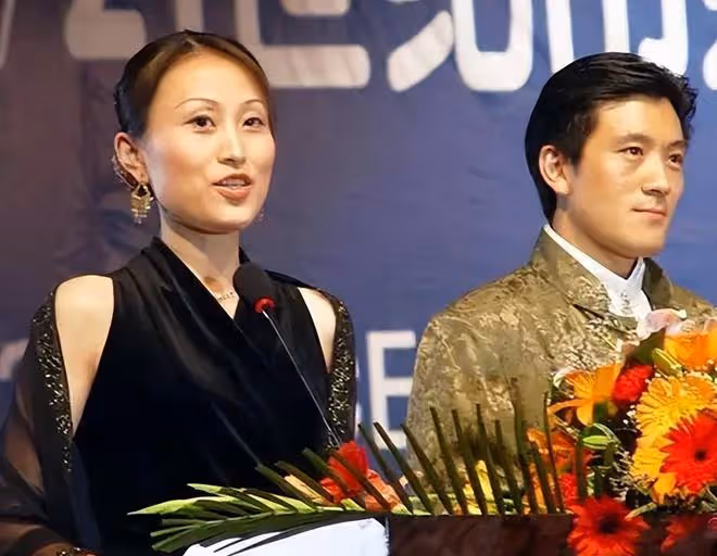 楊子和黃聖依疑似婚變,回看兩人的婚姻背後,全是謊言和欺騙