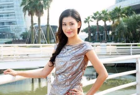 她替父還債17歲出道，賣力拍戲賺足八千萬，卻情路坎坷至今單身