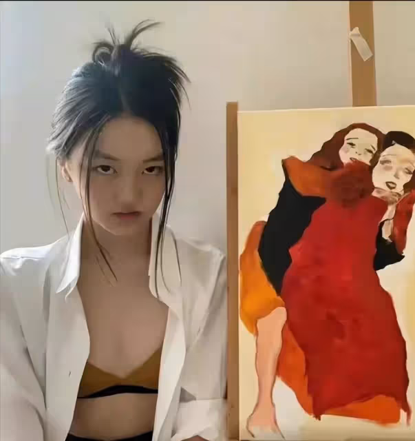 李嫣真不像16歲的高中生,穿衣風格太豪放