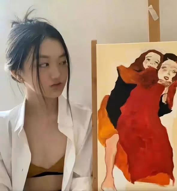 李嫣真不像16歲的高中生,穿衣風格太豪放