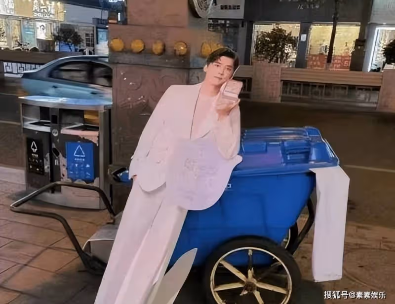 李易峰被釋放回公司:全程用帽子遮臉,整個人已經憔悴不堪