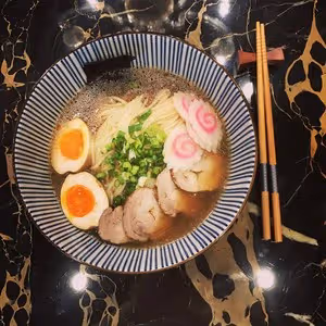 日式豚骨拉麵