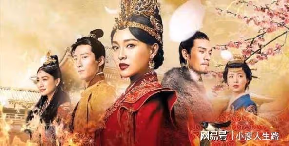 唐嫣線下活動人氣高，現場粉絲人山人海，圍滿幾層樓好壯觀