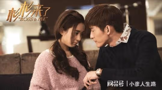 被張翰強加吻戲，又被作者嫌棄，趙麗穎把贈送的爛劇本演成經典