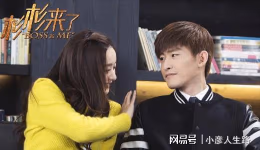 被張翰強加吻戲，又被作者嫌棄，趙麗穎把贈送的爛劇本演成經典
