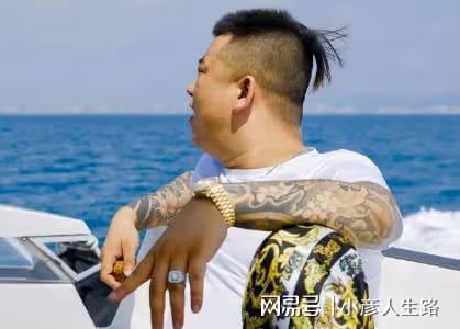 網紅天津李四否認簽約外站，直播放話：想開播就開播，沒和官方談