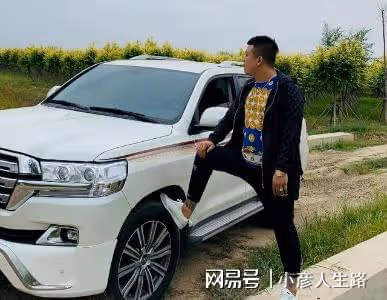網紅天津李四否認簽約外站，直播放話：想開播就開播，沒和官方談