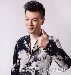 提拔柳岩,看不起郭德綱的李彬,才57歲就被藥物折磨成這樣了?