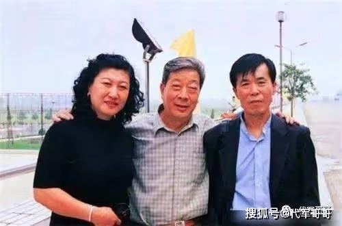 是趙本山搭檔與有婦之夫同居14年 46歲英年早逝