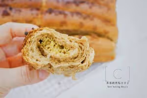 【咖啡奶酥排包】｜香炸整條街的麵包