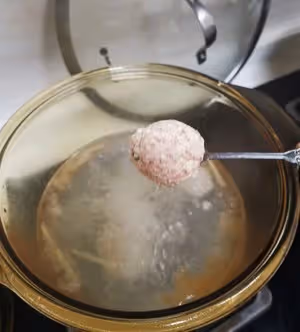 豆腐丸子+大白菜的【豆腐丸子白菜湯】