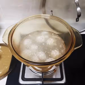 豆腐丸子+大白菜的【豆腐丸子白菜湯】