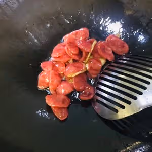 臘腸炒芹菜