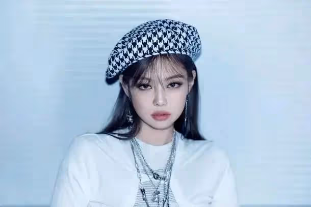 JENNIE精神狀態遭疑，粉絲們要求YG保護藝人！