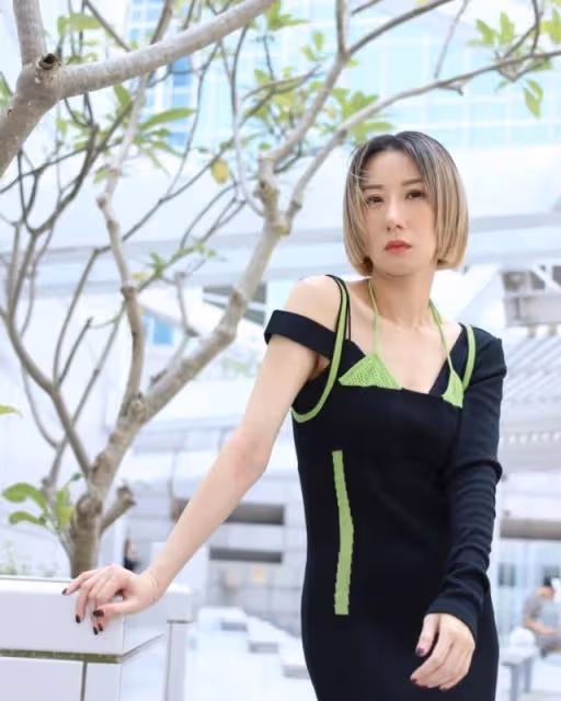 感情穩定！香港歌手與男友拍拖10年已同居，自認壓力大沒衝動生子