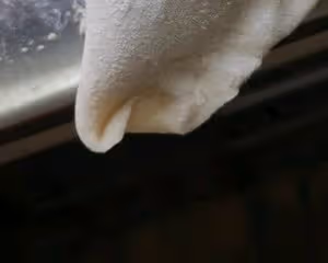 韭菜盒子（燙麵）涼了也很軟