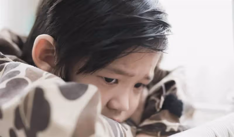 男孩7歲時，遭後媽誣陷偷錢趕出家門，被親戚收留後，拒絕和父親相認，父親聲淚俱下：我有苦衷