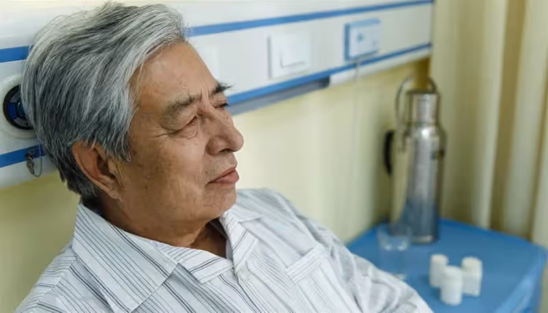男孩7歲時，遭後媽誣陷偷錢趕出家門，被親戚收留後，拒絕和父親相認，父親聲淚俱下：我有苦衷