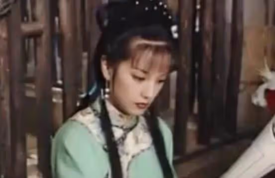 趙薇原定角色是紫薇?本以為活潑靈動演不了,看過這張劇照太驚艷