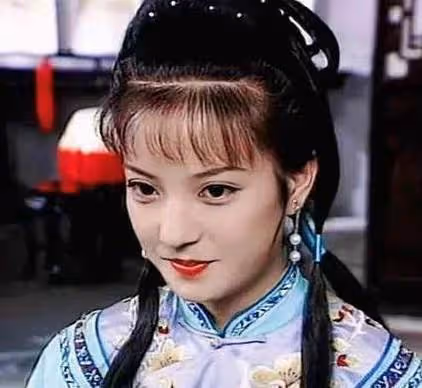 趙薇原定角色是紫薇?本以為活潑靈動演不了,看過這張劇照太驚艷