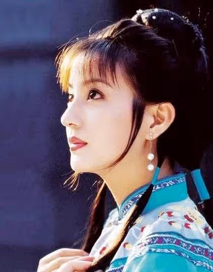 趙薇原定角色是紫薇?本以為活潑靈動演不了,看過這張劇照太驚艷
