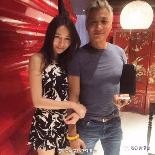 《2022香港小姐競選決賽》:林俊賢女兒奪冠,成為首位「星二代」港姐冠軍