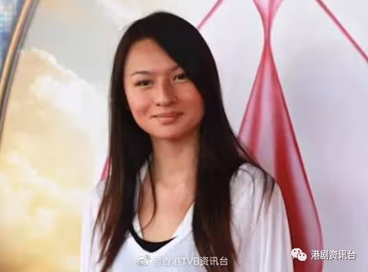 《2022香港小姐競選決賽》:林俊賢女兒奪冠,成為首位「星二代」港姐冠軍