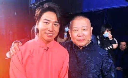 從小扛父債!43歲男星「高中徒步40分鐘上學」馬不停蹄賺錢「花13年終還清」淚喊:想退休了!