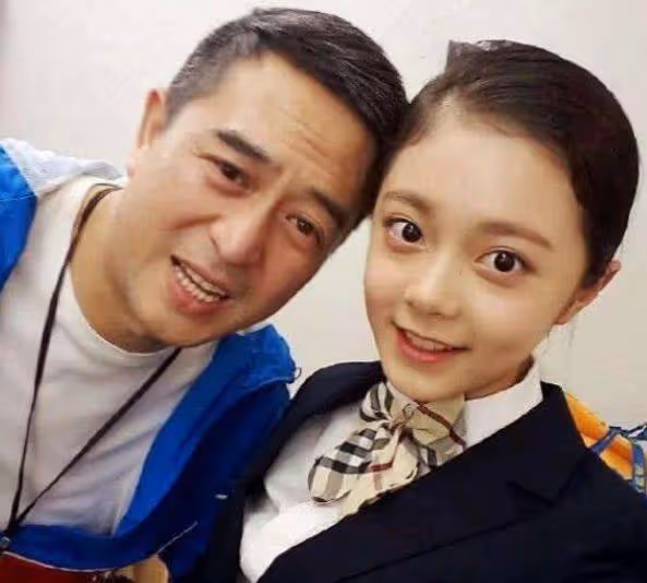 張嘉譯的6個「女兒」,前5個都成一線演員,只有她怎麼都捧不紅