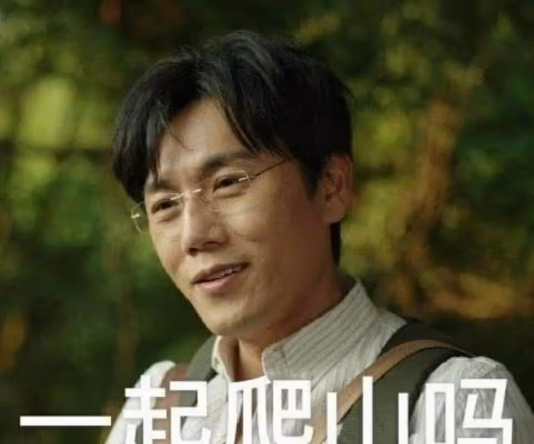 張若昀勸劉昊然別干傻事,曬合照表情搶鏡,粉絲:小心他的日記本