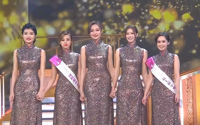 港姐三甲出爐!冠軍是星二代,亞軍當場黑臉,季軍曾演梁朝偉女兒
