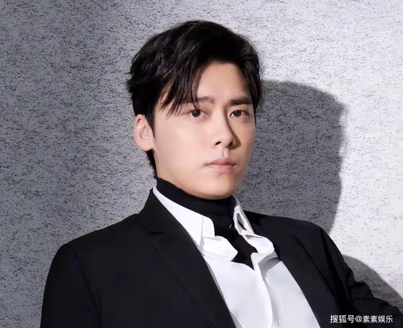 李易峰工作人員全部解散:大多數人面臨失業,只留下經紀人收尾