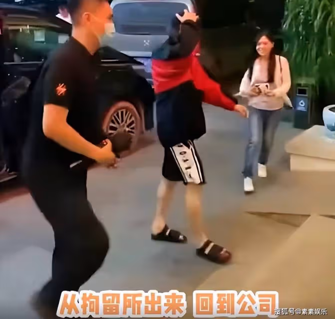 李易峰工作人員全部解散:大多數人面臨失業,只留下經紀人收尾