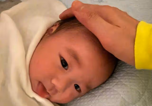 有一種「遺傳」叫古巨基的兒子,看到正面照後:這顏值要逆天了!