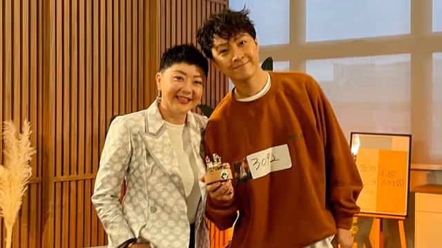 陳鳳玲、徐鳴傑試婚戒　否認奉子成婚！
