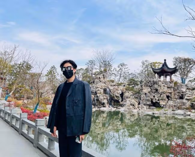 劉翔罕曬近照面部圓潤肚腩突出 網友直呼認不出