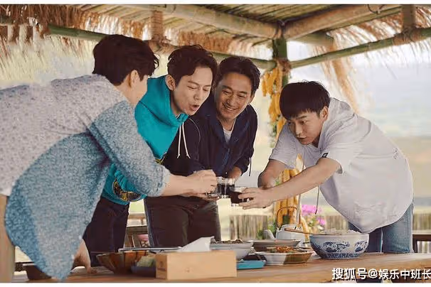 如何看待芒果台《嚮往的生活》《中餐廳》接連兩檔節目，都面臨缺人的現象？
