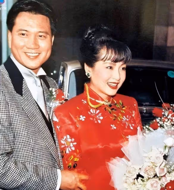 「河南女婿」萬子良:我對前妻沒有愧疚,我愛我16歲的空姐妻子和洛陽