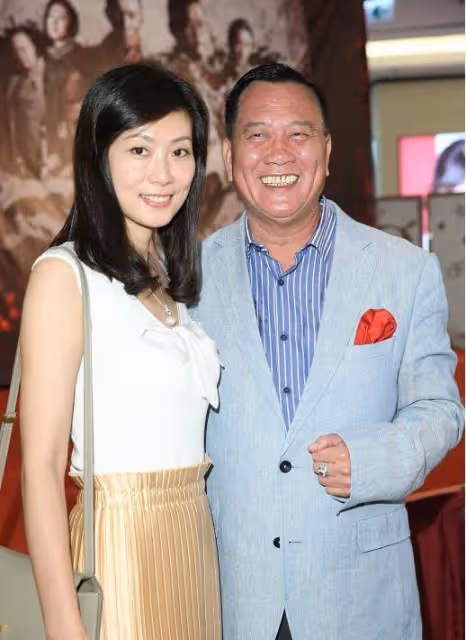 「河南女婿」萬子良:我對前妻沒有愧疚,我愛我16歲的空姐妻子和洛陽