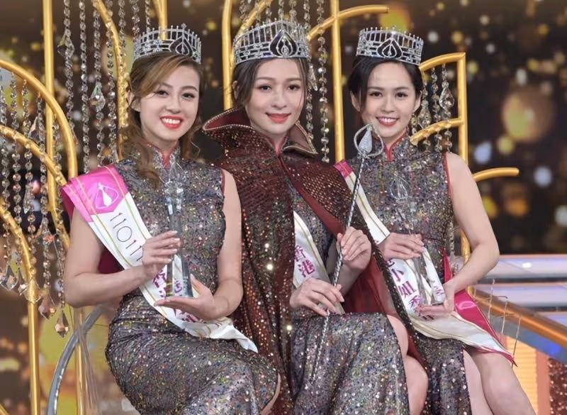 2022年香港小姐季軍梁朝儀!童星與梁朝偉一起出道,身上紋了三個紋身