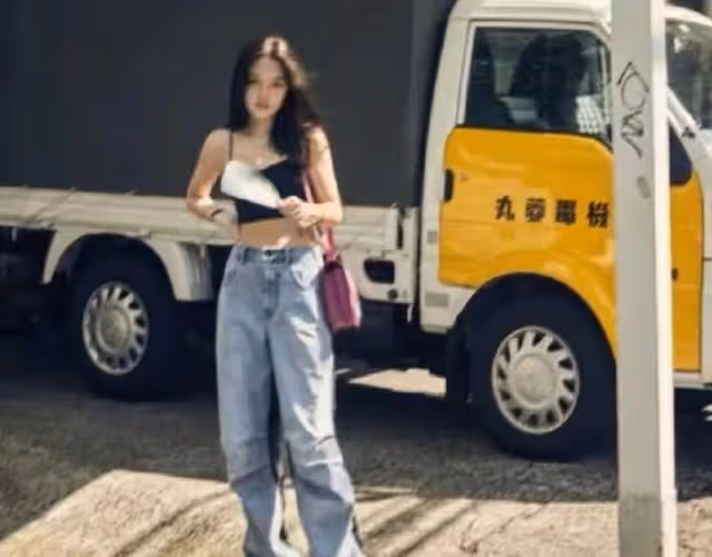 李詠妻子曬照紀念結婚30周年!與女兒定居美國,網友勸其再找他人
