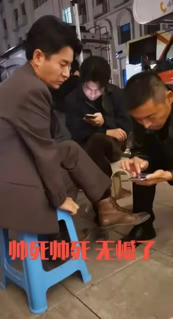 劉德華在哈爾濱拍戲:聘用兩個替身,深夜在街頭燒香拜神