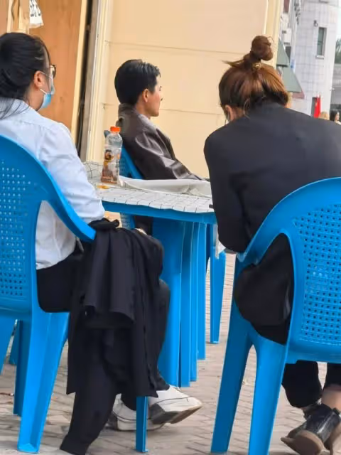 劉德華在哈爾濱拍戲:聘用兩個替身,深夜在街頭燒香拜神