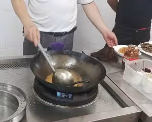 黃豆燜魚仔