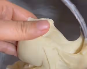 甜滋滋蜂蜜脆底小麵包（含詳細步驟）