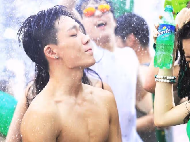 實力rap擔當，曾獲得過說唱比賽的冠軍，擁有過人的創作天賦