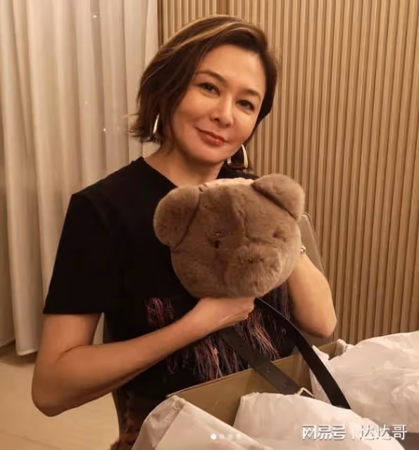 關之琳60歲獨居上億豪宅超愜意!昔「香江第一美人」為富商傷透心
