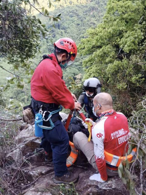 65歲珠寶大王盧仲輝意外去世!登山失足墜崖,同行16人均安然無恙