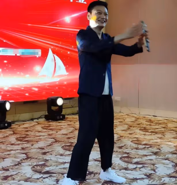 陶大宇隔大半年回內地跑商演,情緒高漲積極互動,觀眾卻很安靜